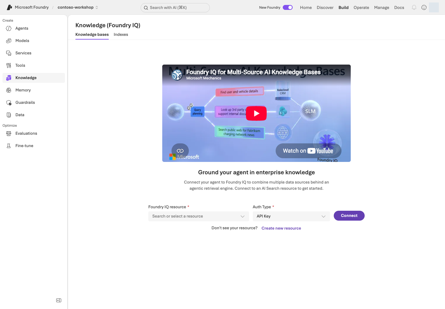 실제 Build → Knowledge의 Foundry IQ 진입 화면. Knowledge bases와 Indexes 탭, Search 리소스 선택과 Auth Type·Connect가 보인다.